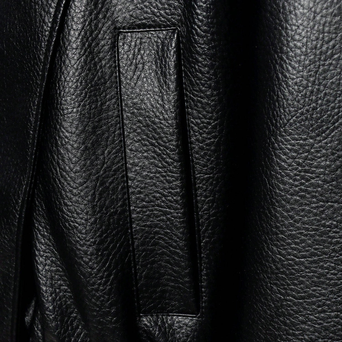 Jaqueta Feminina Camellia Oversized de Corte Solto, Nova para Outono/Inverno, Estilo Europeu e Americano, Casaco Minimalista Versátil Premium em Couro Sintético para Outono - Preto