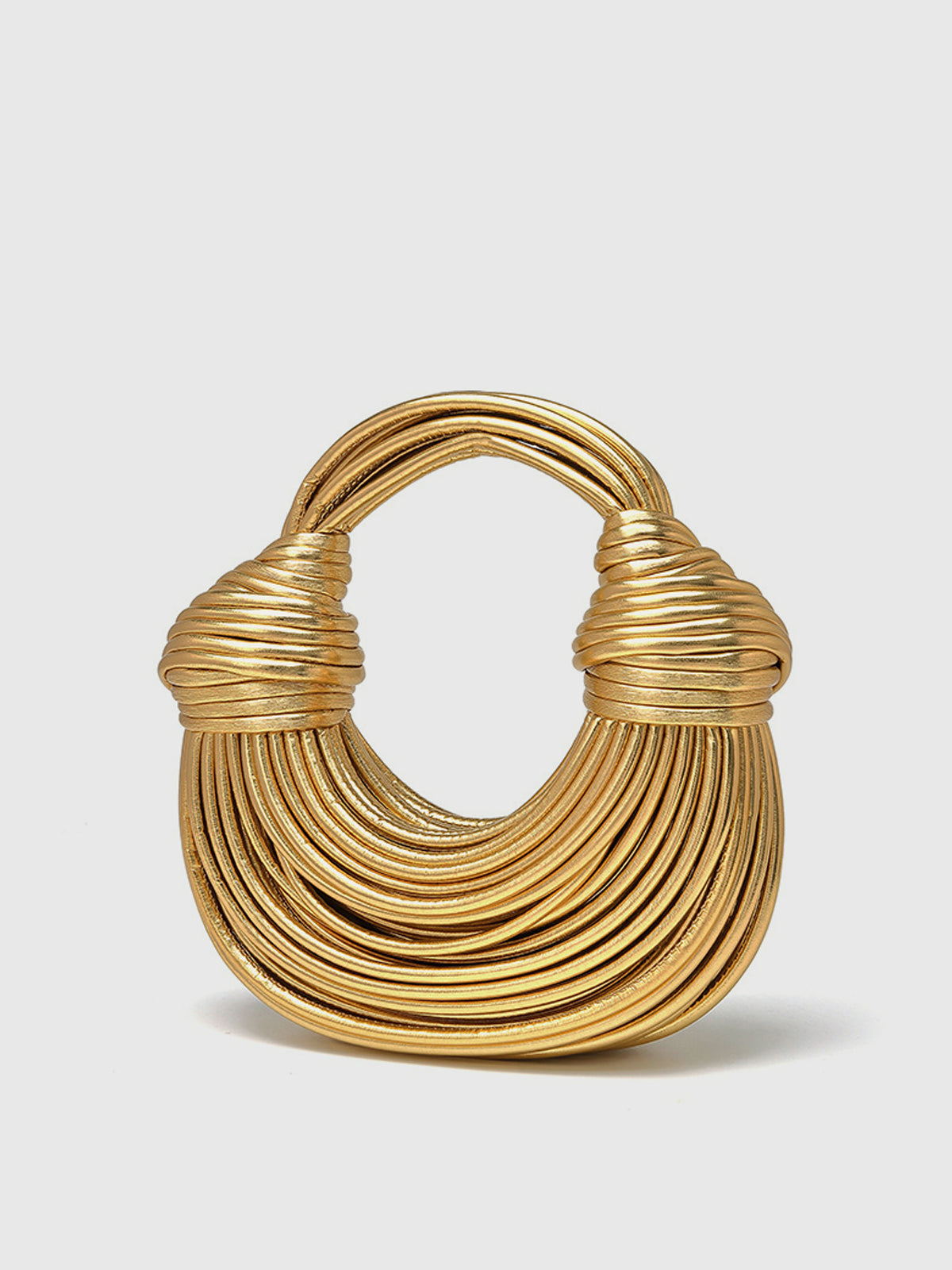 Bolsa de Argola Dourada Torcida - Charm
