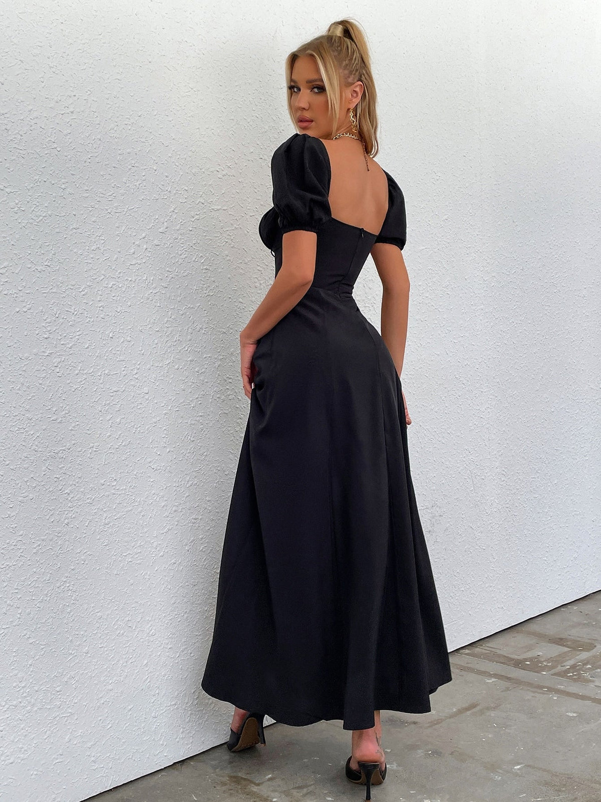 Vestido Longo Manuela Ombro a Ombro com Busto Franzido e Fenda
