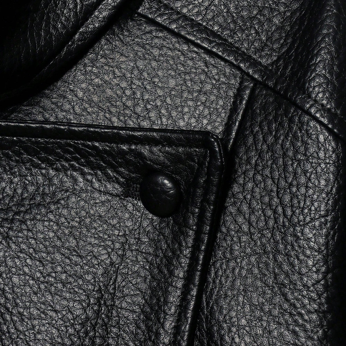 Jaqueta Feminina Camellia Oversized de Corte Solto, Nova para Outono/Inverno, Estilo Europeu e Americano, Casaco Minimalista Versátil Premium em Couro Sintético para Outono - Preto