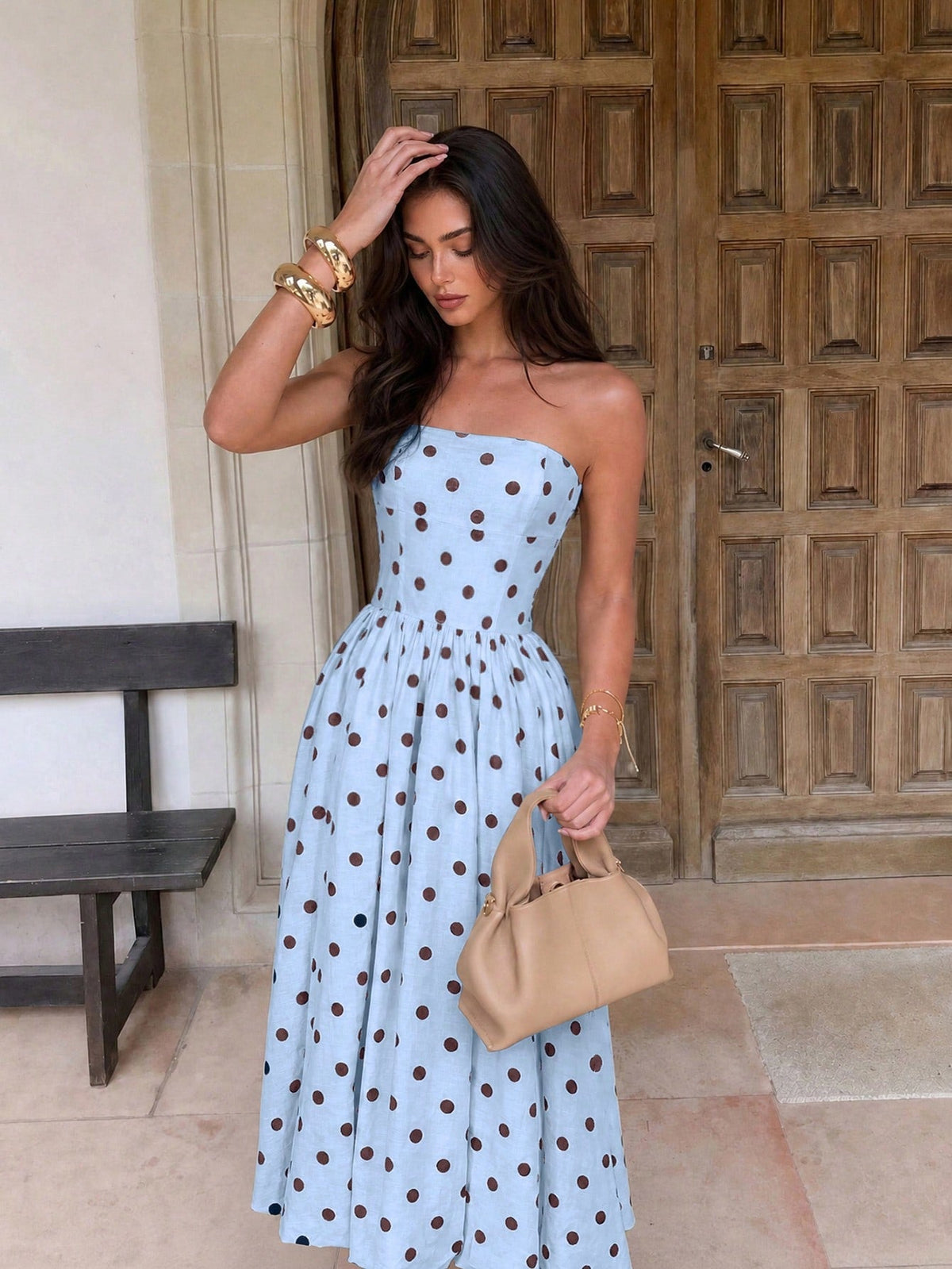 Vestido Midi Sofia de Poá Tomara que Caia com Barra Balonê, para Casamento e Festa