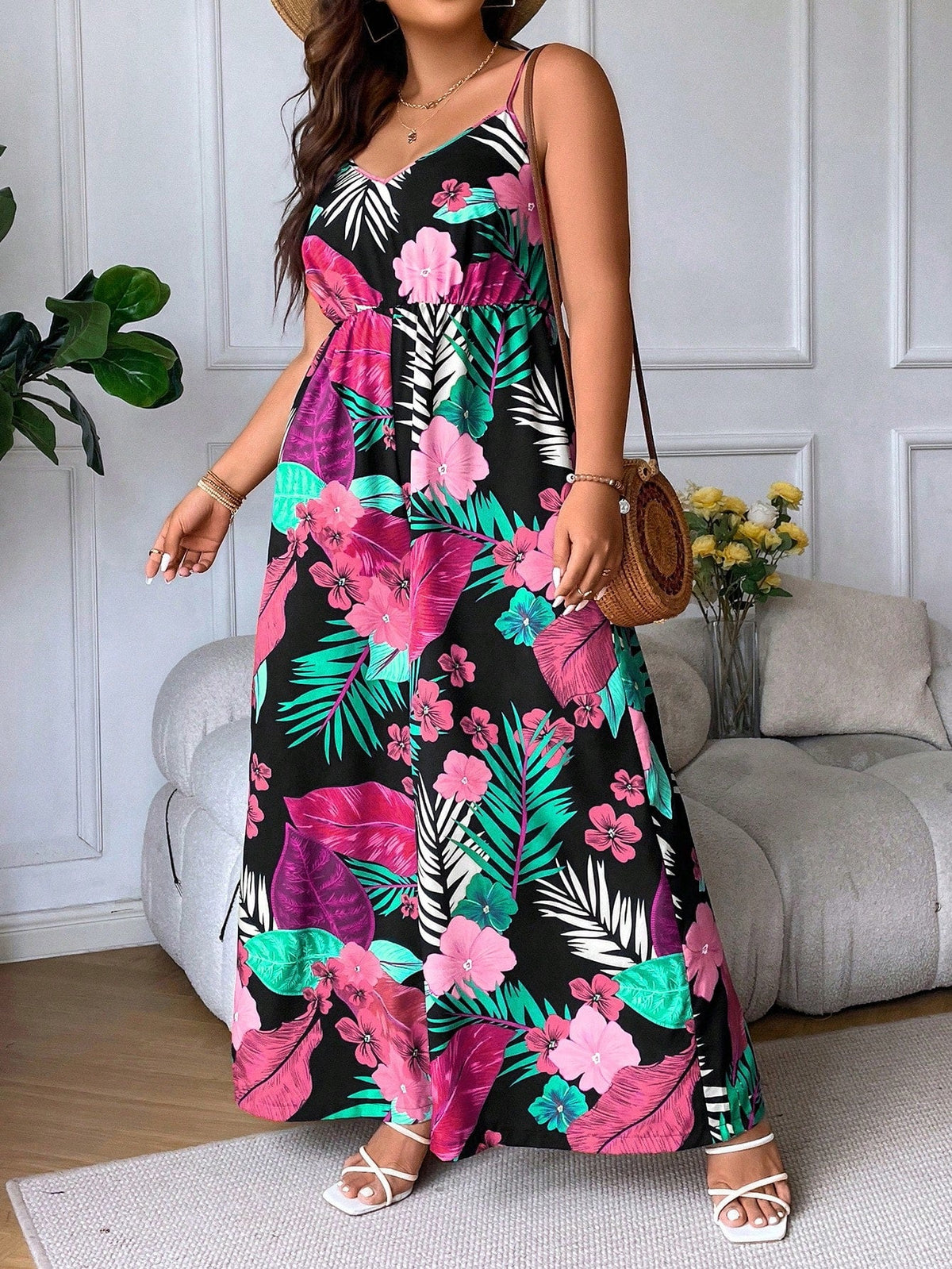 Macacão Plus Size Floral Alinne