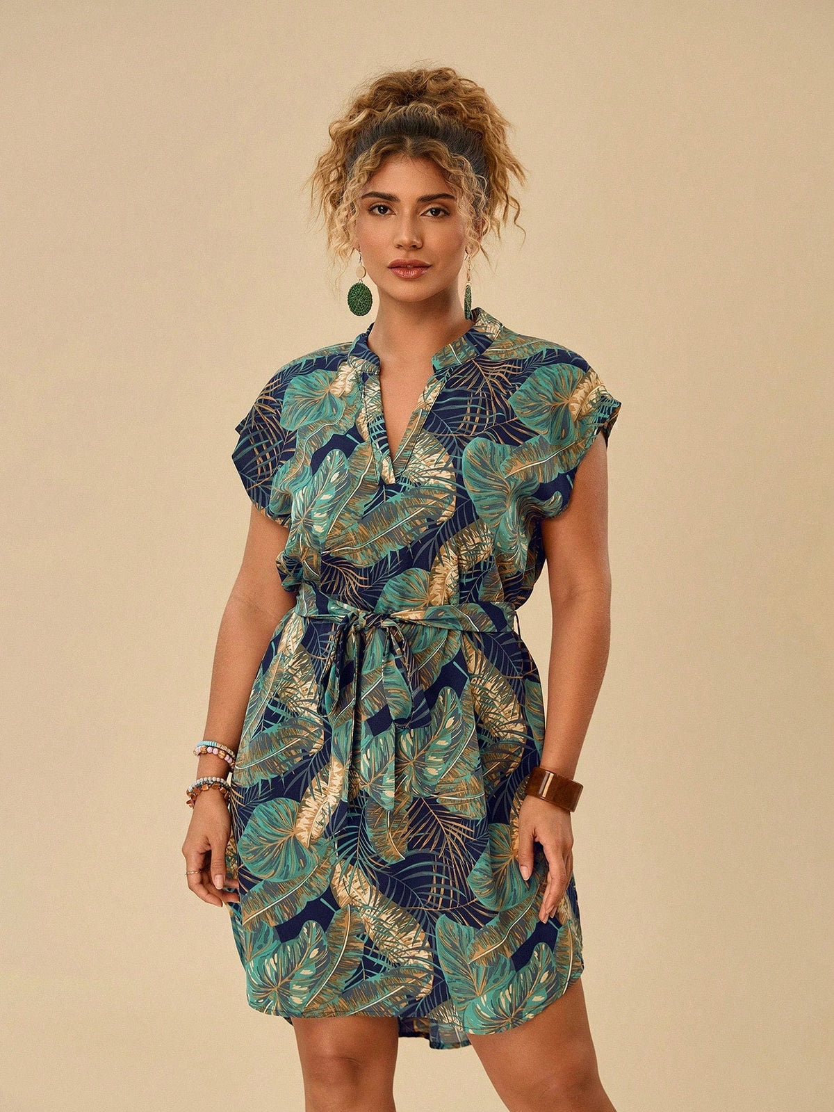 Vestido Plus Size Tropical
